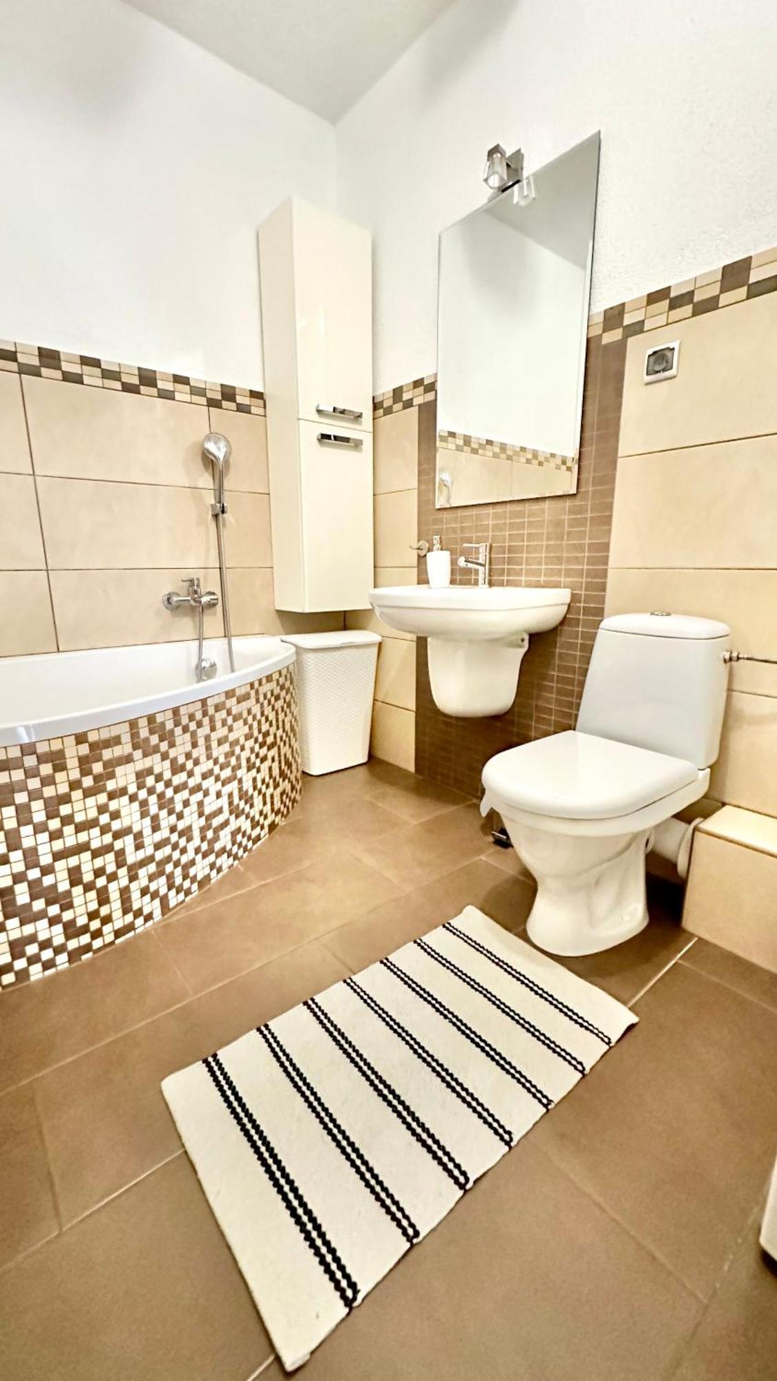 Apartament Elegant 1 Przemyśl Kültér fotó